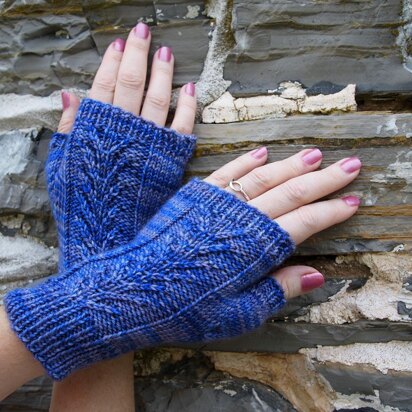 Seta Fingerless Mitts