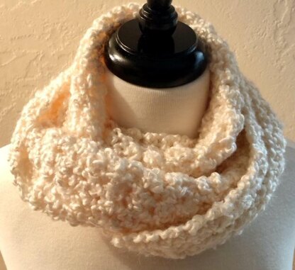 Snowy White Infinity Cowl Crochet Pattern