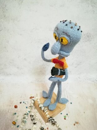 Knitting Patterns -Knit an adorable Pearl Krabs and Squidward DIY toys