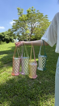 Flower Water Bottle Holder PDF pattern – market bag, cup sleeve, bag charm, flower keychain, crochet cup holder, flower bag charm