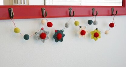 Berries & Blooms Christmas Garland