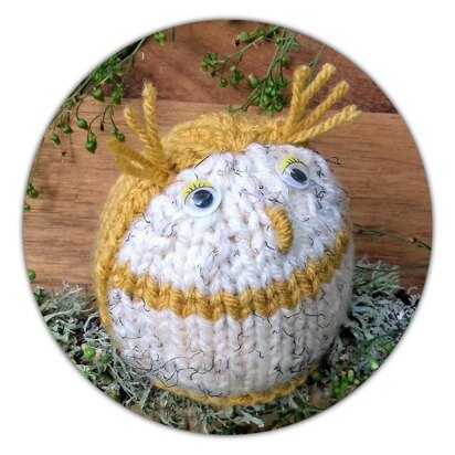 Tufty Owl - Chocolate Orange Cover - knitting pattern