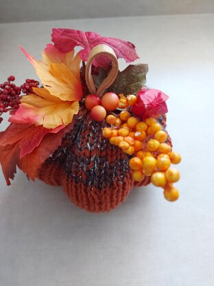 Easy peasy knitted Pumpkins