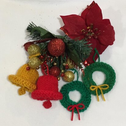 Wreath, Knit Bell Ornaments