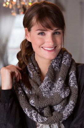 Ripple Infinity Cowl in Red Heart Shimmer Multis - LW4269