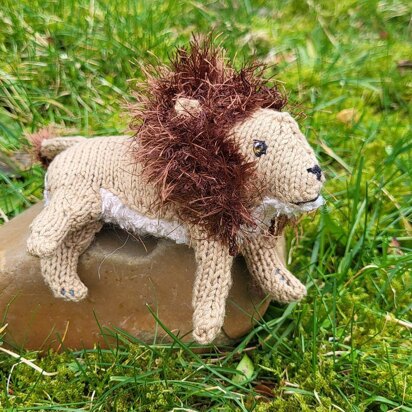 Savanna lion - knitting pattern