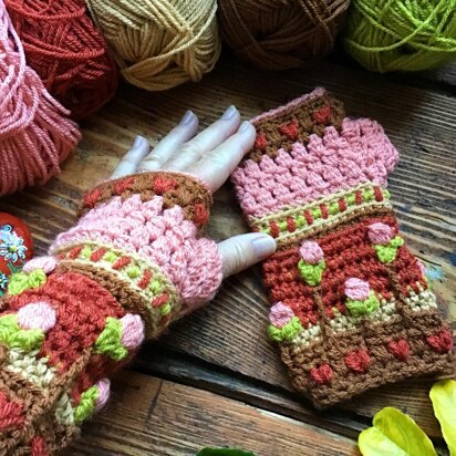 Rosy Fingerless Mitts