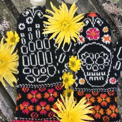 Day of the Dead Mitten