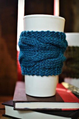 "The Whale" Seamless Coffee Cozy Zarf