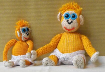 MICRO OSCAR THE BABY ORANGUTAN (AMIGURUMI) KNITTING PATTERN - MADMONKEYKNITS.COM