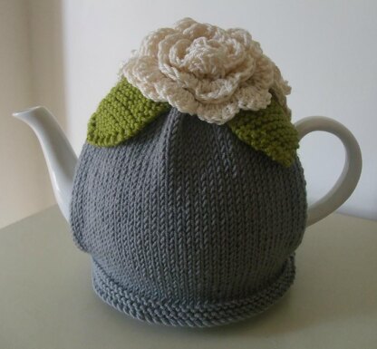 Summer Roses Tea Cosy