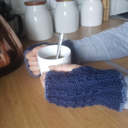 Mock Cable Wrist Warmers