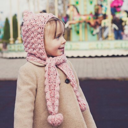 Pom-pom scarf with hoodie