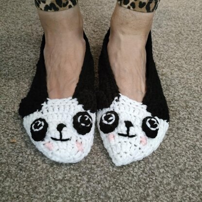 ADULT PANDA SLIPPERS