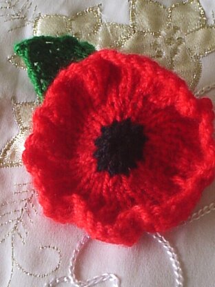 Fluted Poppies DK knitting pattern Remembrance Sunday Veterans day Armistice day
