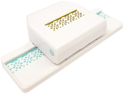 We R Memory Keepers Edge Punch - Scallop Daisy