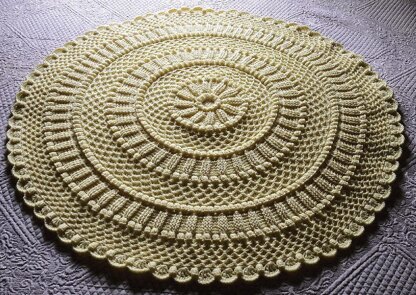 Lille Matelassé Circular Baby Afghan