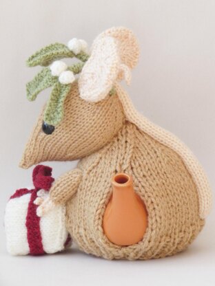 Christmas Mistletoe Mouse Tea Cosy