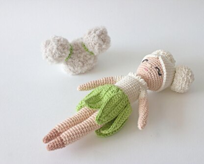 Carola, the crochet cauliflower fairy