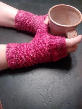 Ho, Ho, Ho Fingerless Mitts