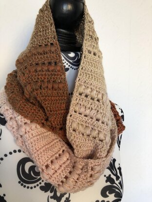 Stella Infinity Cowl