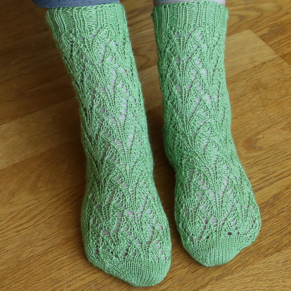 Gathered lace sock