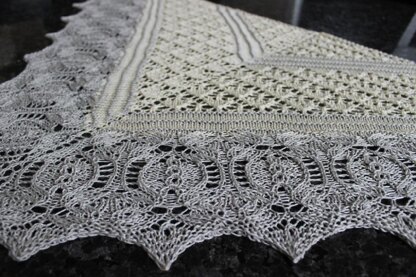 Pierina shawl