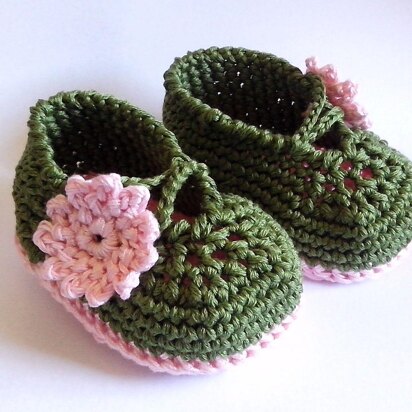 Baby shoes green  pink