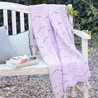 Lacy chevron blanket