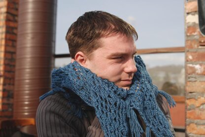 Diamonds crochet triangular scarf