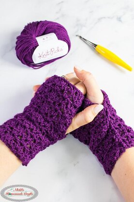 Enchanted Fingerless Gloves