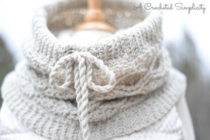 Timeless Cabled Cowl