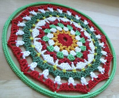 Christmas Mandala 8,5 inch/22 cm Crochet Pattern