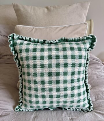 Gingham crochet cushions
