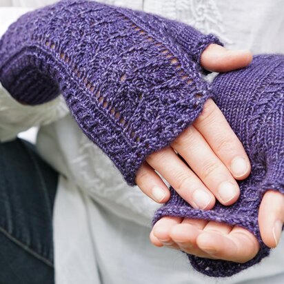 Meadow Queen Mitts