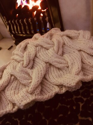 Wavy Cable Blanket Knitting Pattern