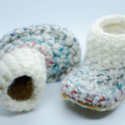 The Woodcamper Baby Booties