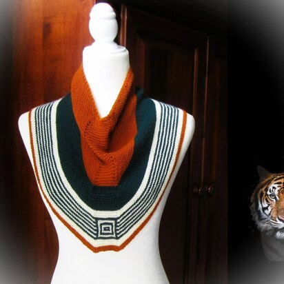 Eye of the Tigress Cowl - knitting pattern