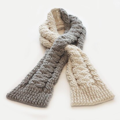 Cabled Keyhole Scarf