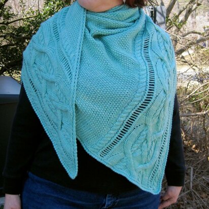 Cozy Cable Lace Cuneate - knitting pattern