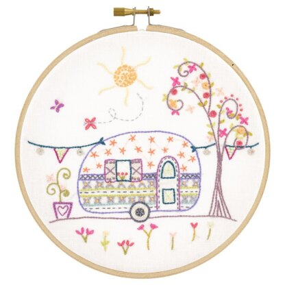 Un Chat Dans L'Aiguille Suzanne's Caravan Contemporary Printed Embroidery Kit