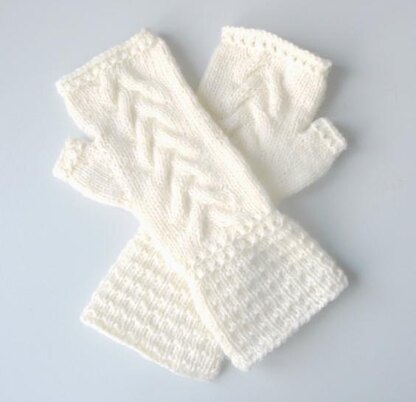 Wavy Cable Fingerless Gloves