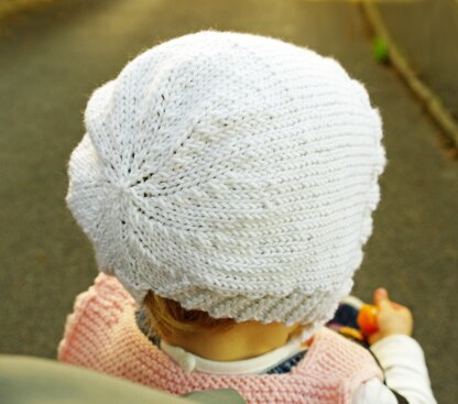 Easy baby bonnet- vintage style