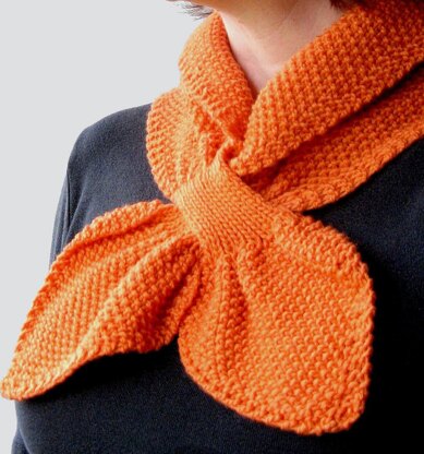 Moss Stitch Keyhole Scarflette