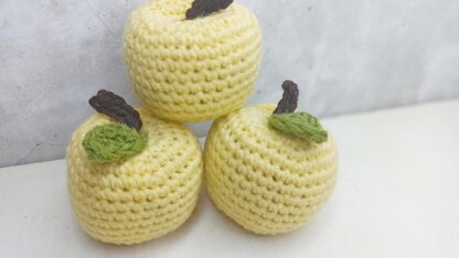 Sweet Apple Amigurumi