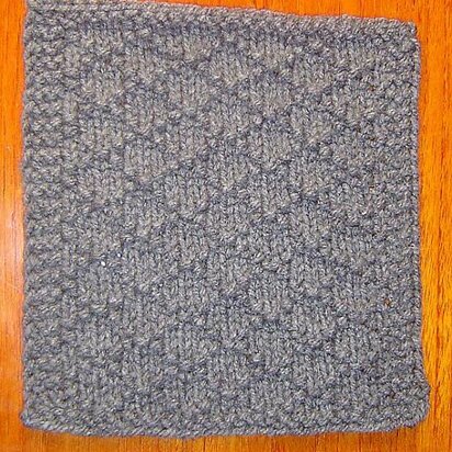 DIAMONDS Square - knitting pattern