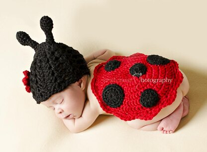 Newborn Ladybug Hat and Bottom Cover