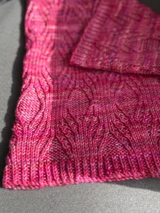 Yin Yarn Cowl