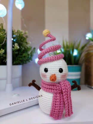 Snowman amigurumi pattern