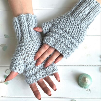 Sea Ripples Fingerless Gloves